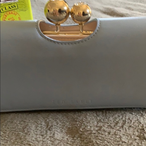 Wallet - Picture 2 of 5